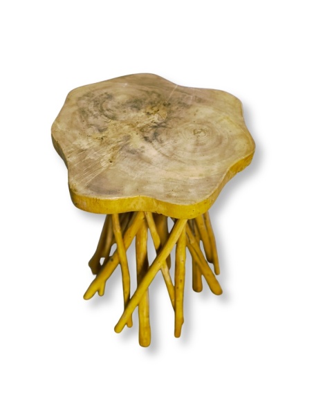 Taboret z drewnem driftwood